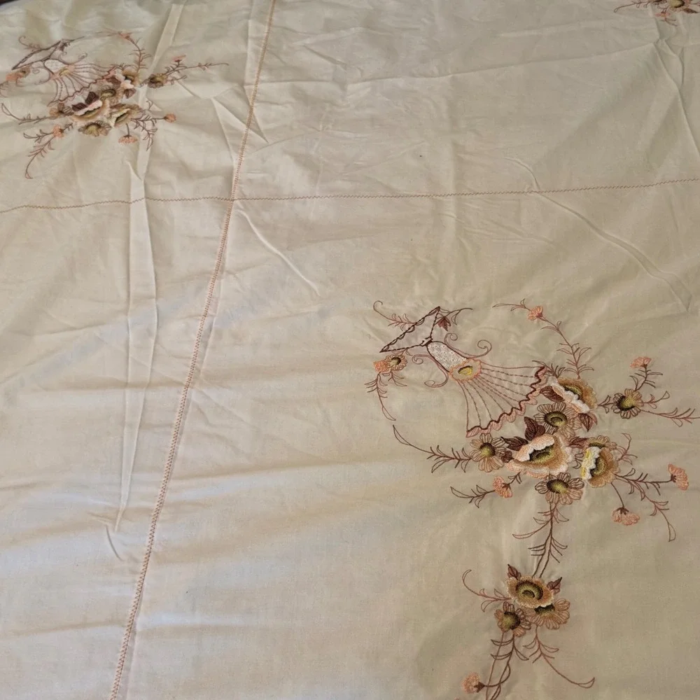 Vintage Embroidered Floral Tablecloth 66x98 Cream Tan Brown Cottagecore Grandma